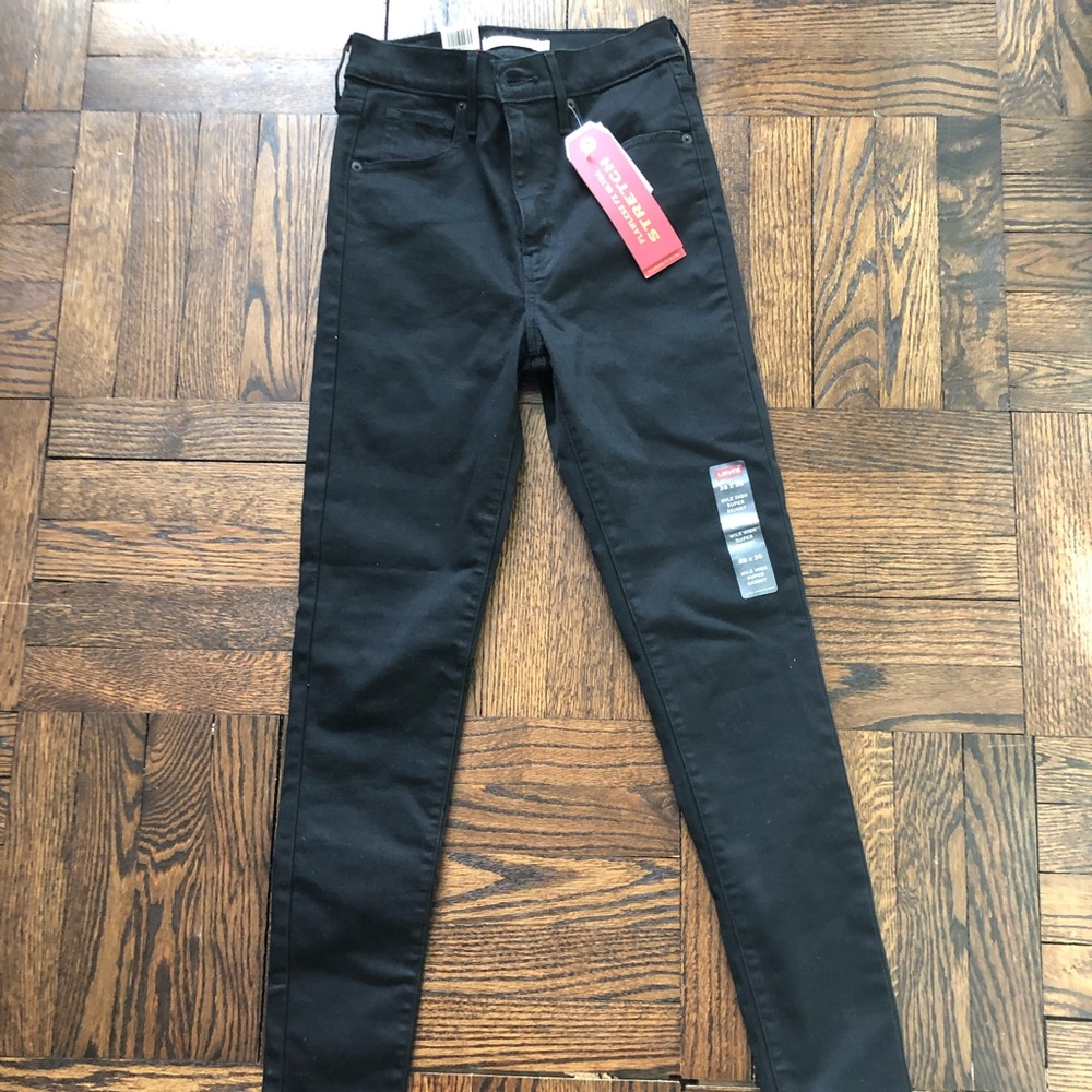 LEVI BLACK JEANS brand new w/ tags :) *PRICE DROP*